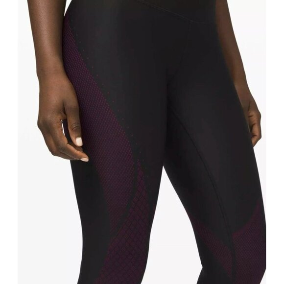 Lululemon Mapped Out High Rise Tight 28" Black / Marvel Size 2 NWT - Picture 5 of 11